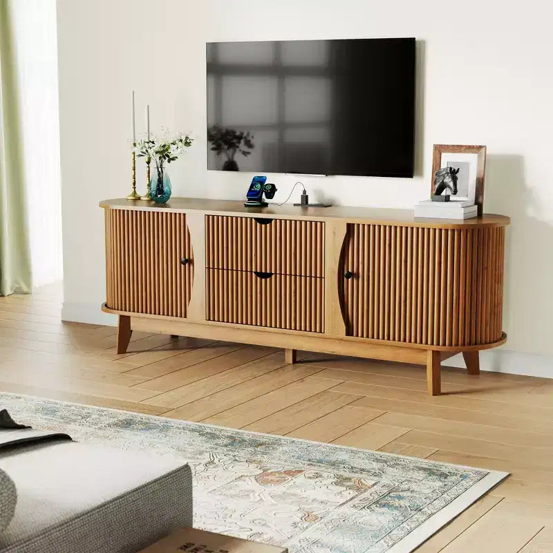 Meuble TV avec prises électriques, 2 tiroirs et 2 placards avec portes grillagées pour téléviseurs jusqu'à 70 pouces, console multimédia
