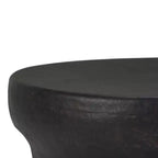Table basse en métal Beaton de 33 po bronze rustique - WyndenHall : ronde, design industriel moderne, compartiment de rangement, revêtement par poudre
