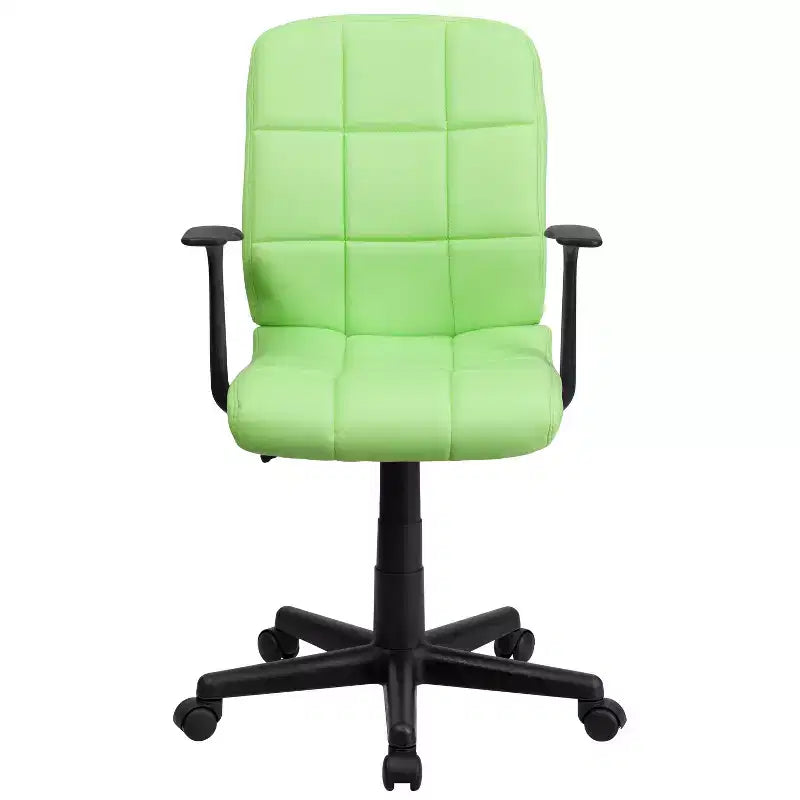 Chaise de bureau pivotante en vinyle matelassé mi-hauteur avec accoudoirs