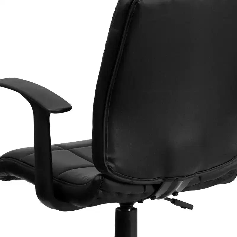 Chaise de bureau pivotante en vinyle matelassé mi-hauteur avec accoudoirs