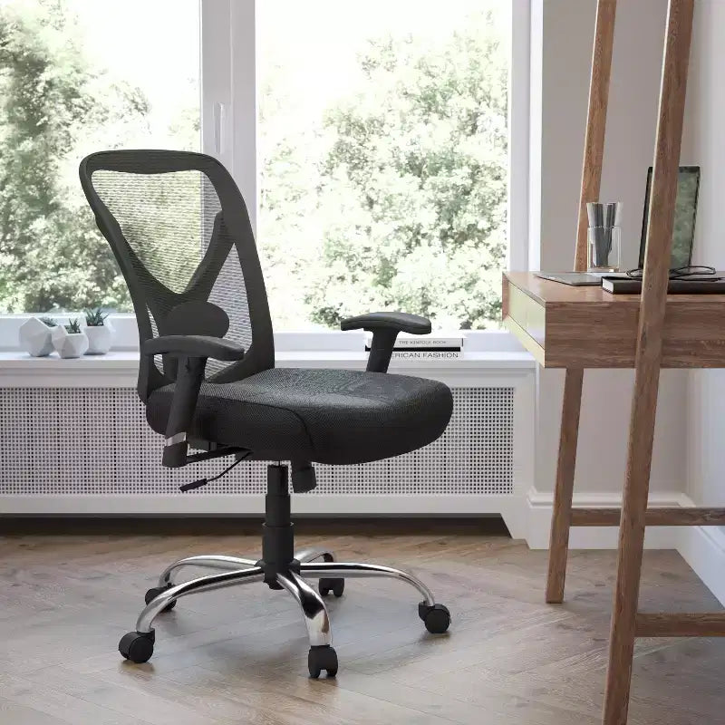 Chaise de bureau ergonomique en maille noire grande taille, dossier réglable en hauteur, supporte 180 kg